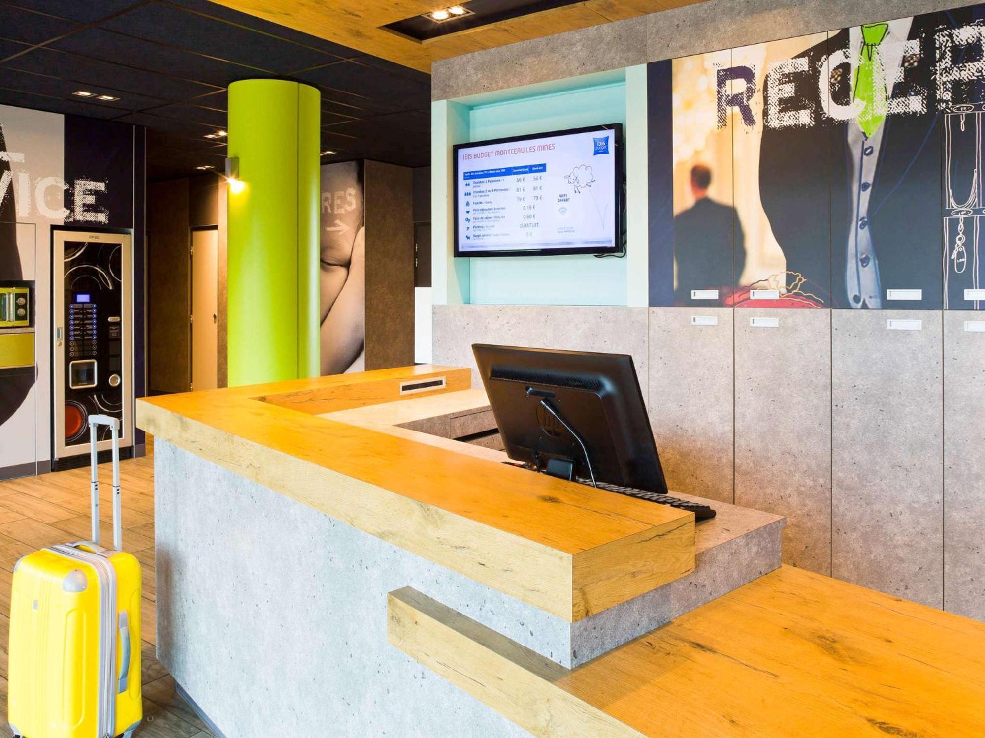 Ibis Budget Montceau Les Mines Esterno foto