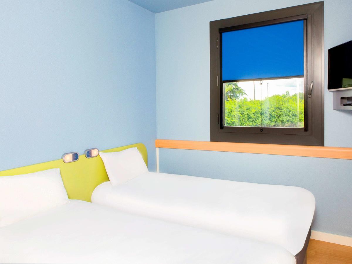 Ibis Budget Montceau Les Mines Esterno foto